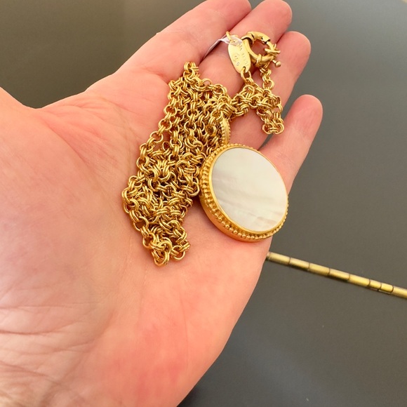 NWT Luxury Bohemian Authentic Julie Vos Mother of Pearl Statement Necklace - Picture 16 of 17
